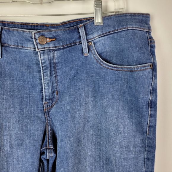 Levi's Jean Shorts Sz 18w - Picture 8 of 10